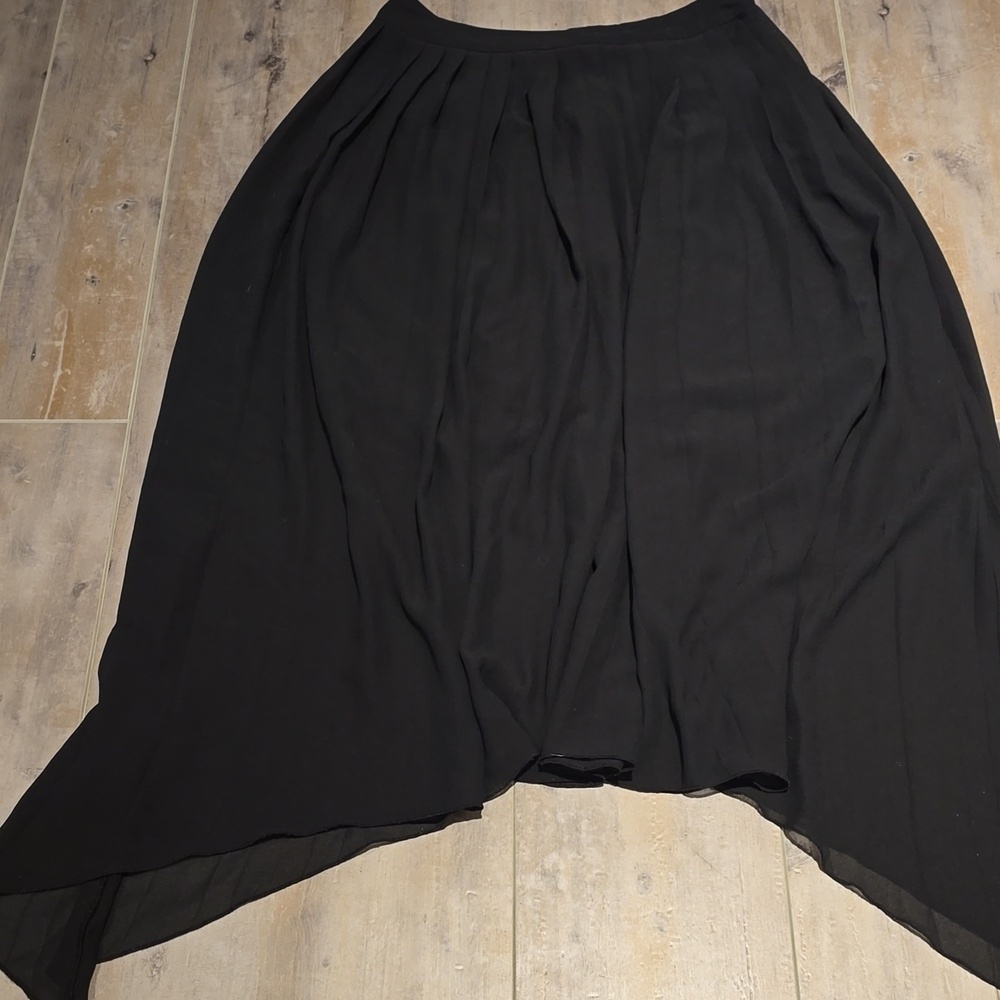 Kensie Black Flowy Skirt